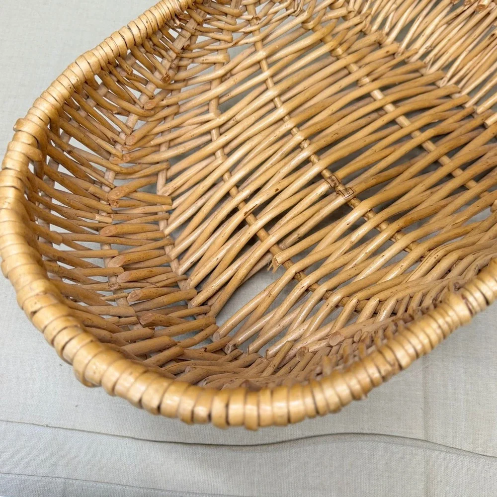 Vintage Wicker Gathering Basket English Cottage Bread Basket Kitchen Decor 1970s